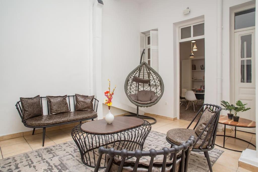 Splendid Full 5Bdr/3Bath/2Kitchens Mansion In Ath Apartment เอเธนส์ ภายนอก รูปภาพ