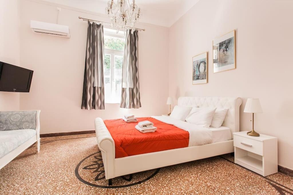 Splendid Full 5Bdr/3Bath/2Kitchens Mansion In Ath Apartment เอเธนส์ ภายนอก รูปภาพ